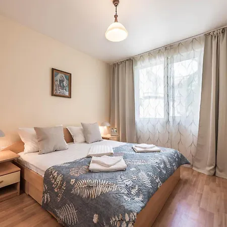 Aristocratic To The Sea Garden Apartamento