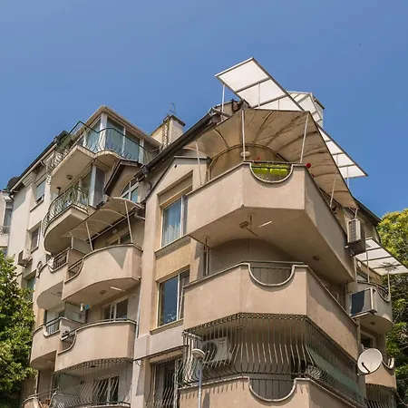 Aristocratic To The Sea Garden Appartement *